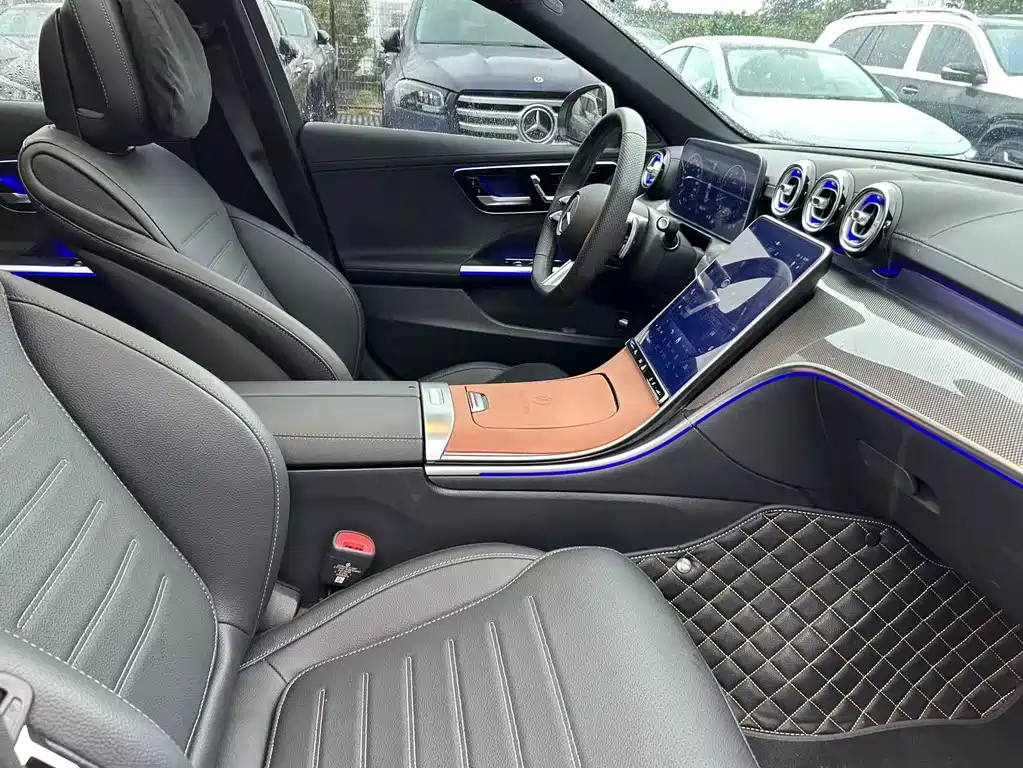 Mercedes-Benz C-Class — миниатюра 15