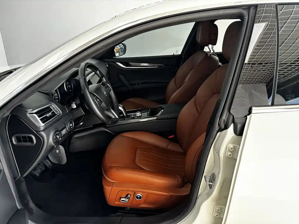 Maserati Ghibli — миниатюра 12