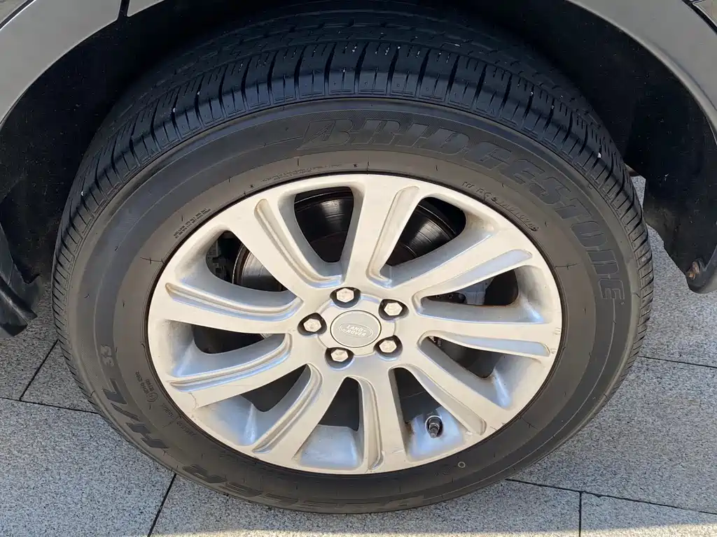 Land Rover Discovery Sport — миниатюра 6