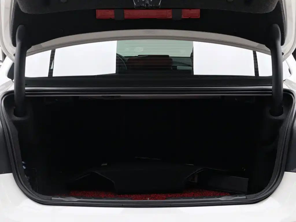BMW 3 Series — миниатюра 10