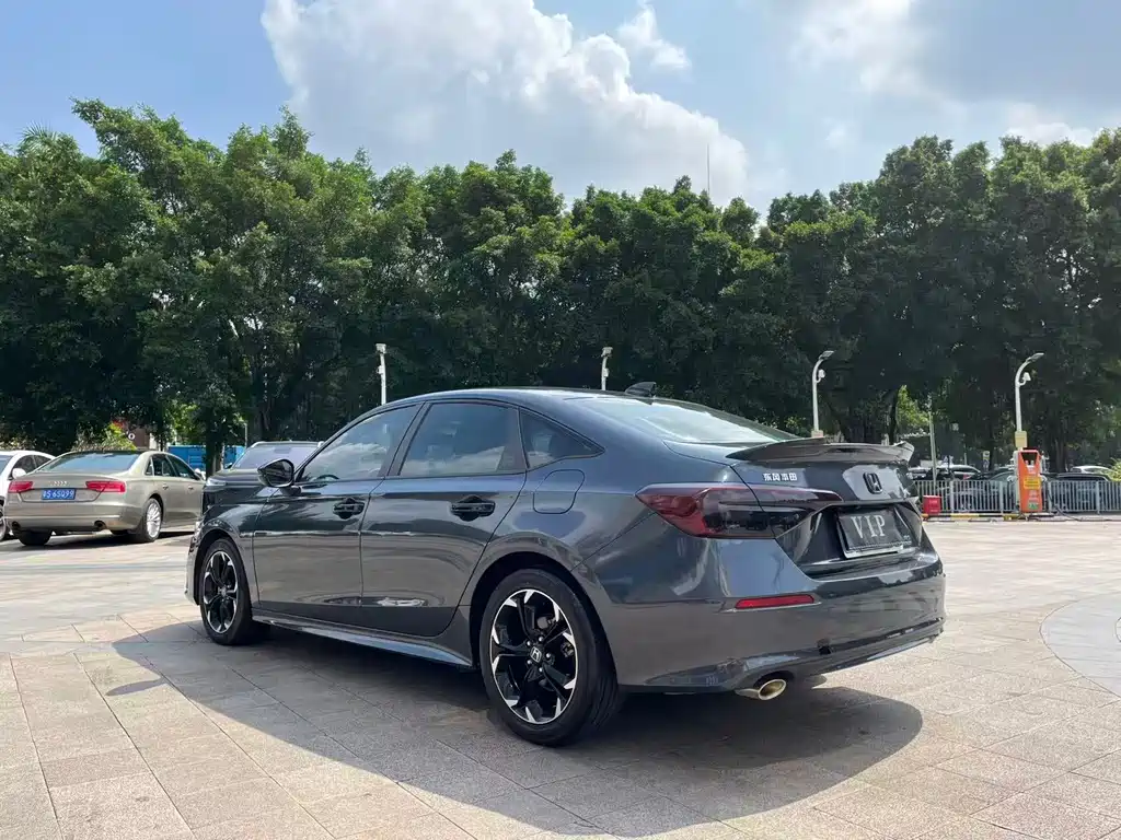 Honda Civic — миниатюра 5