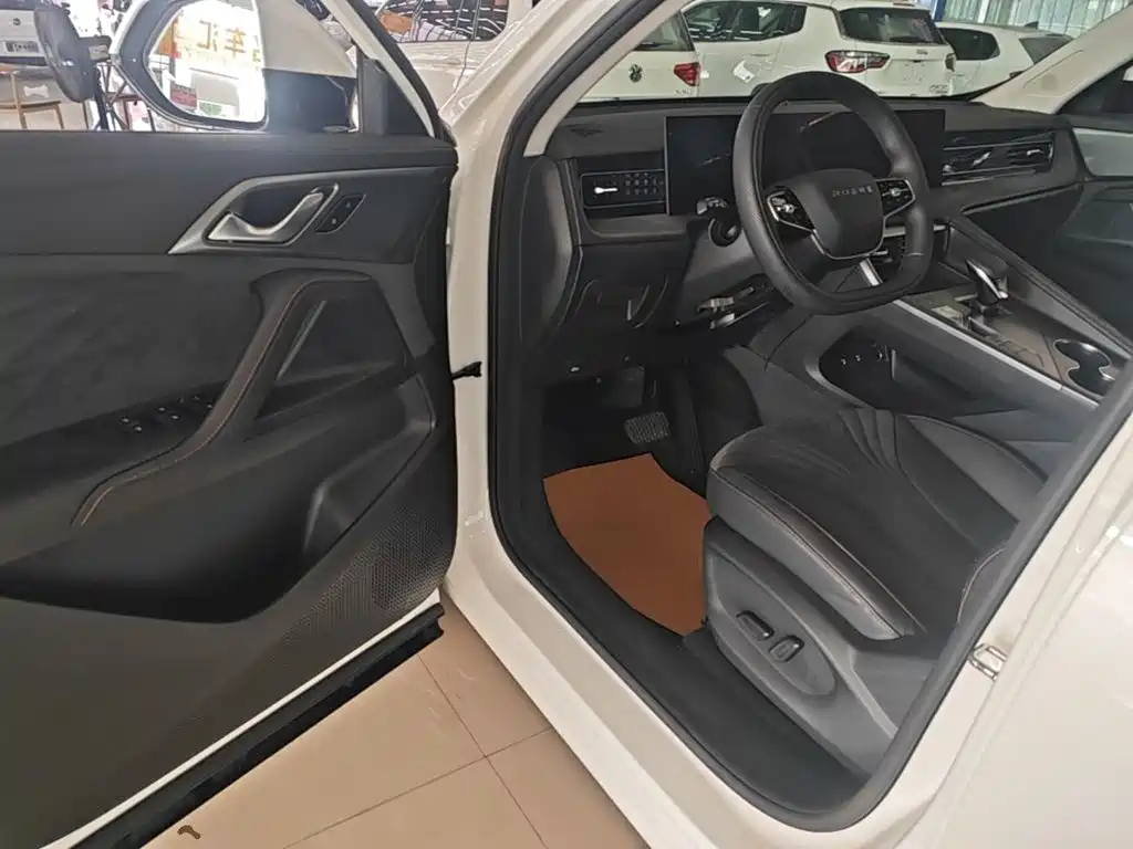 Roewe D5X DMH — миниатюра 16