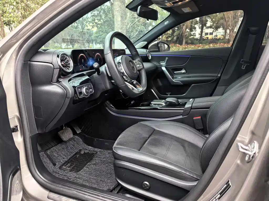 MERCEDES-BENZ A CLASS