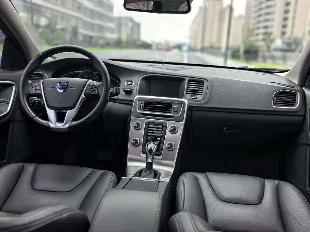 Volvo S60 — миниатюра 9