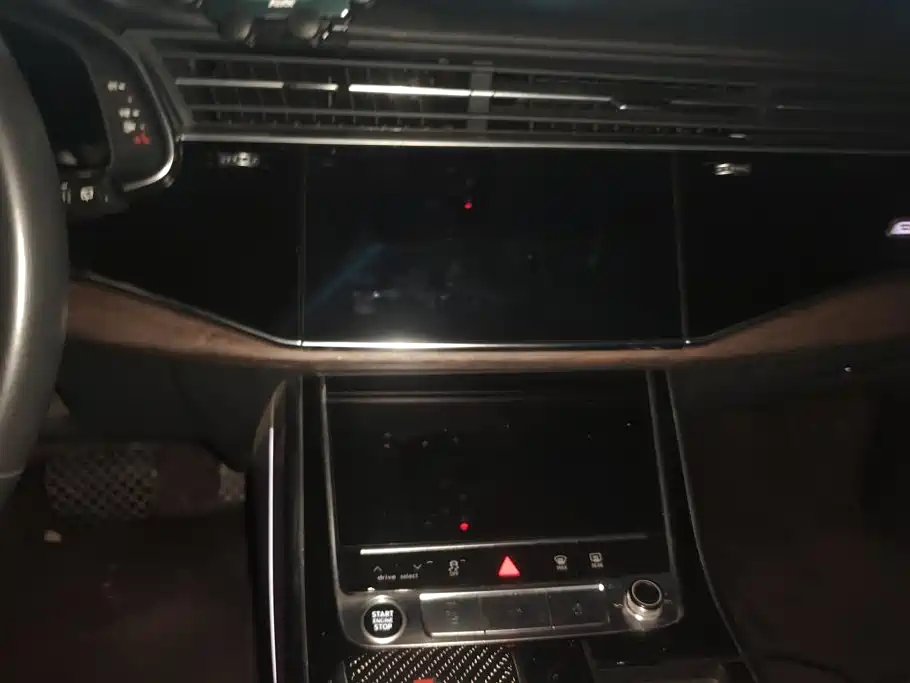 Audi Q7 — миниатюра 13
