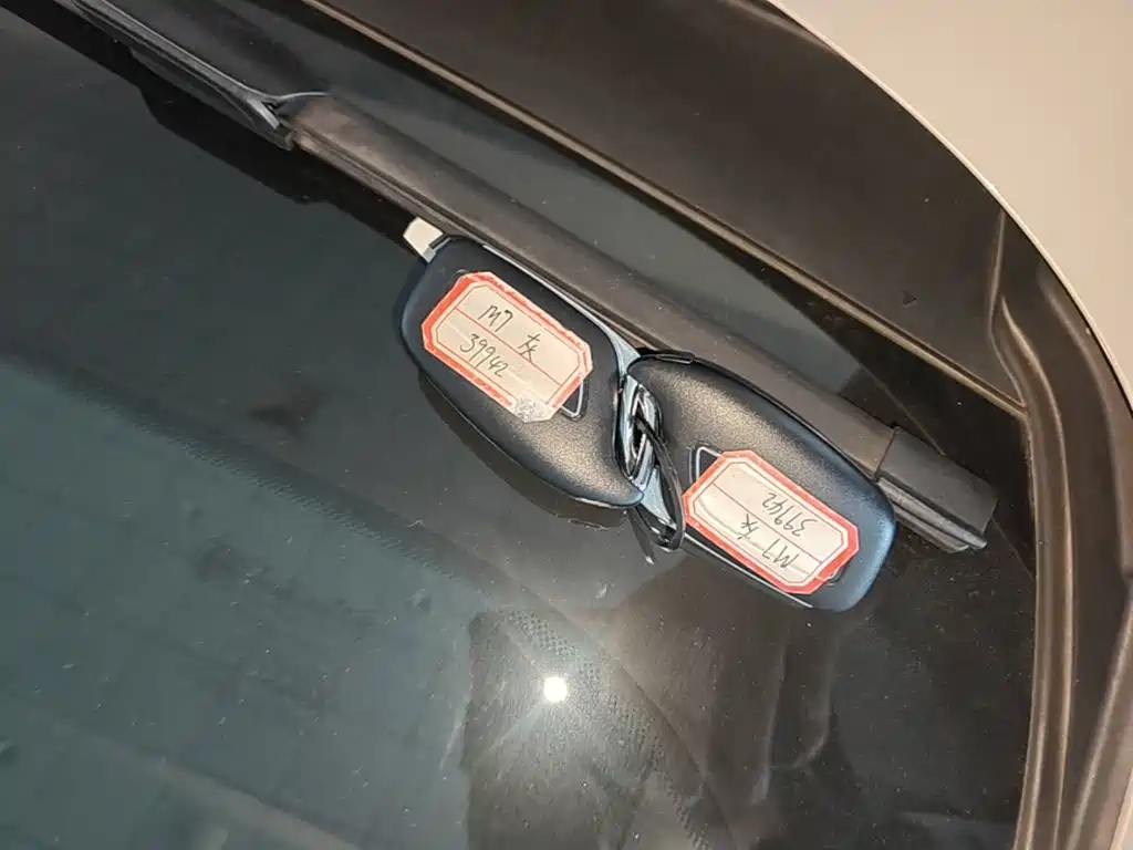Roewe M7 DMH — миниатюра 9