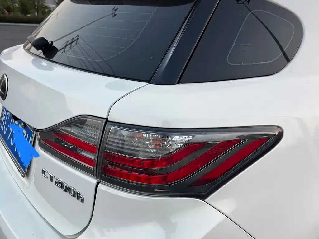 Lexus CT — миниатюра 9
