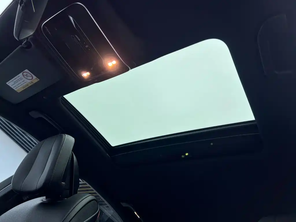 Mercedes-Benz C-Class — миниатюра 16