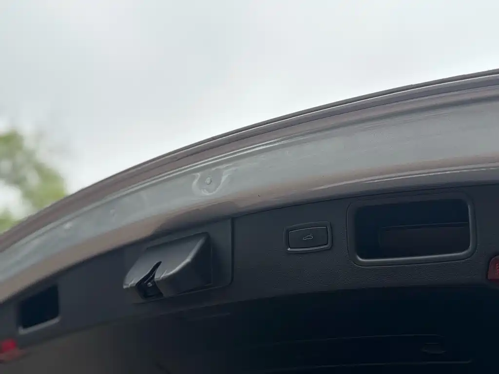 Porsche Macan — миниатюра 29