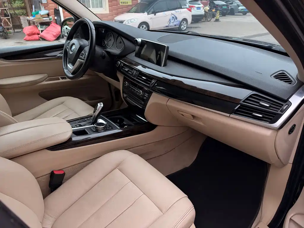 BMW X5 (Import) — миниатюра 6