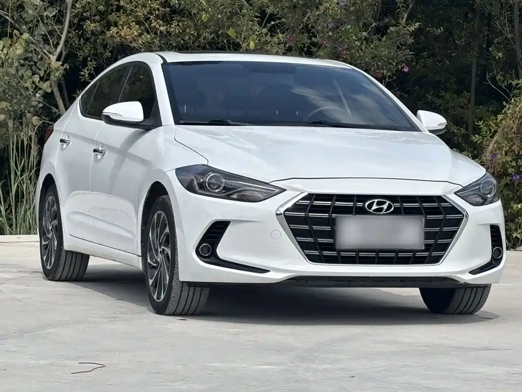 Hyundai Elantra — миниатюра 24
