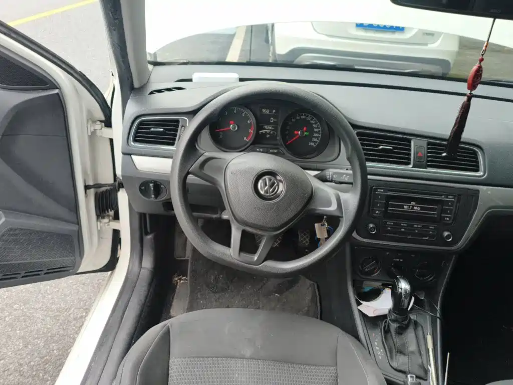 Volkswagen Lavida — миниатюра 11