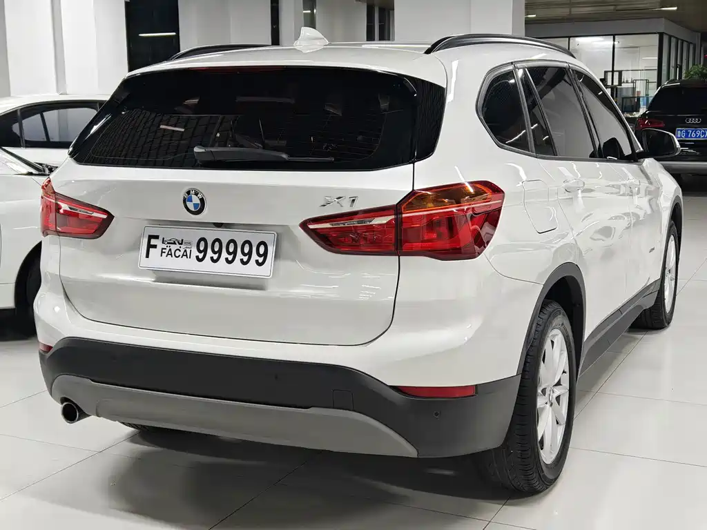 BMW X1 — миниатюра 3
