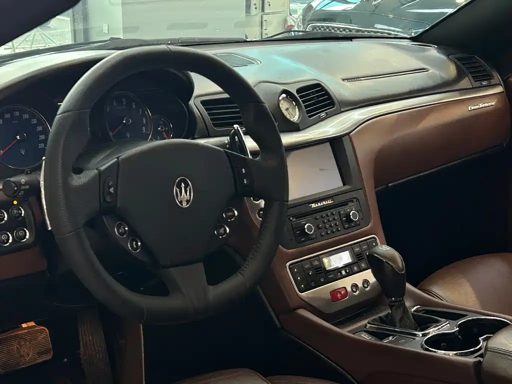 Maserati GranTurismo — миниатюра 13