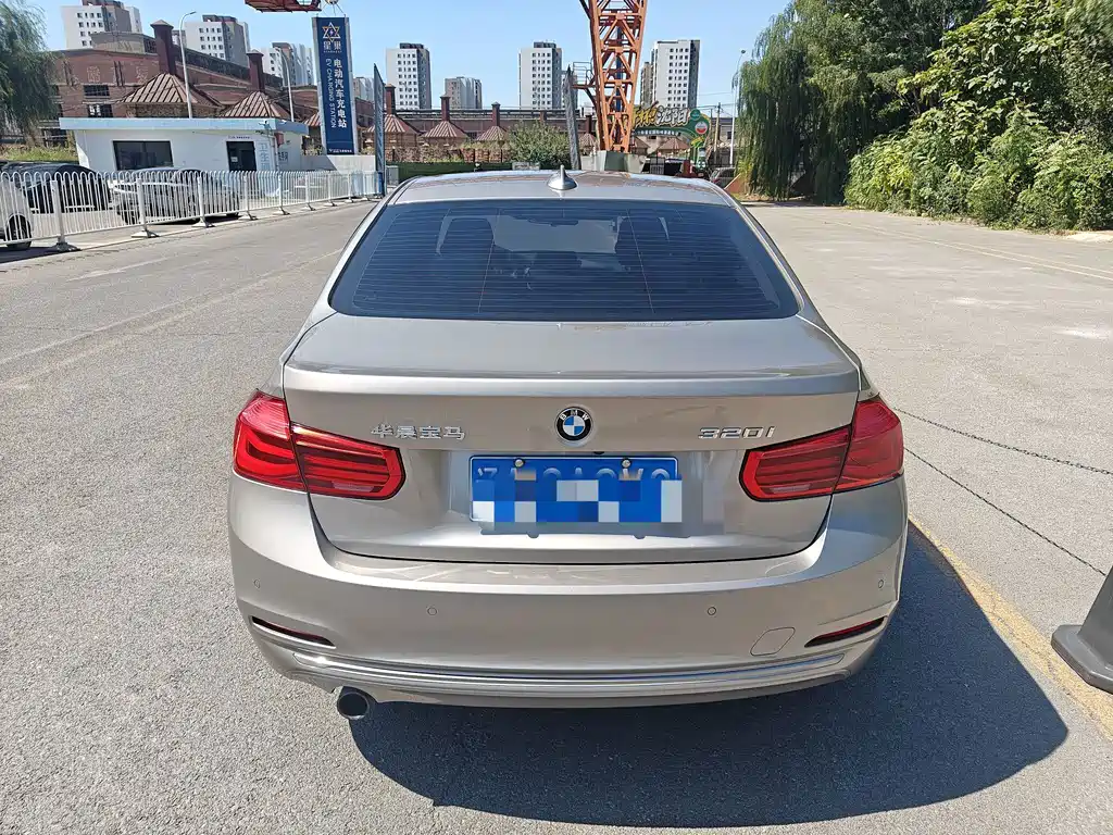 BMW 3 Series — миниатюра 14