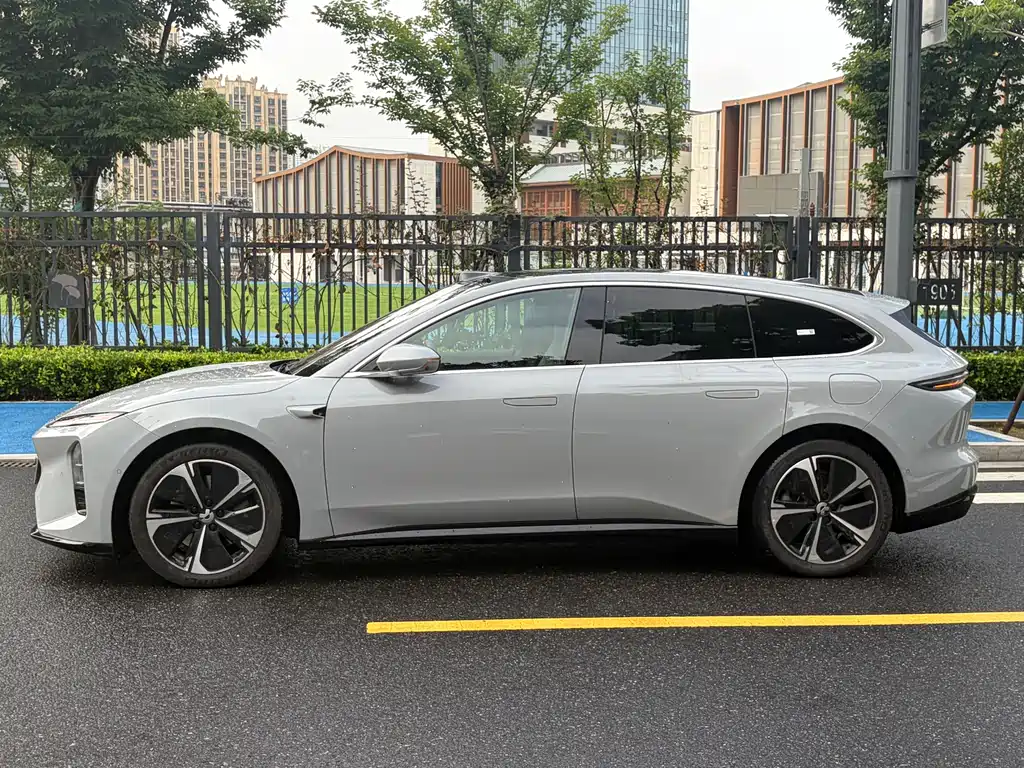 NIO ET5T 2025 75kWh Touring