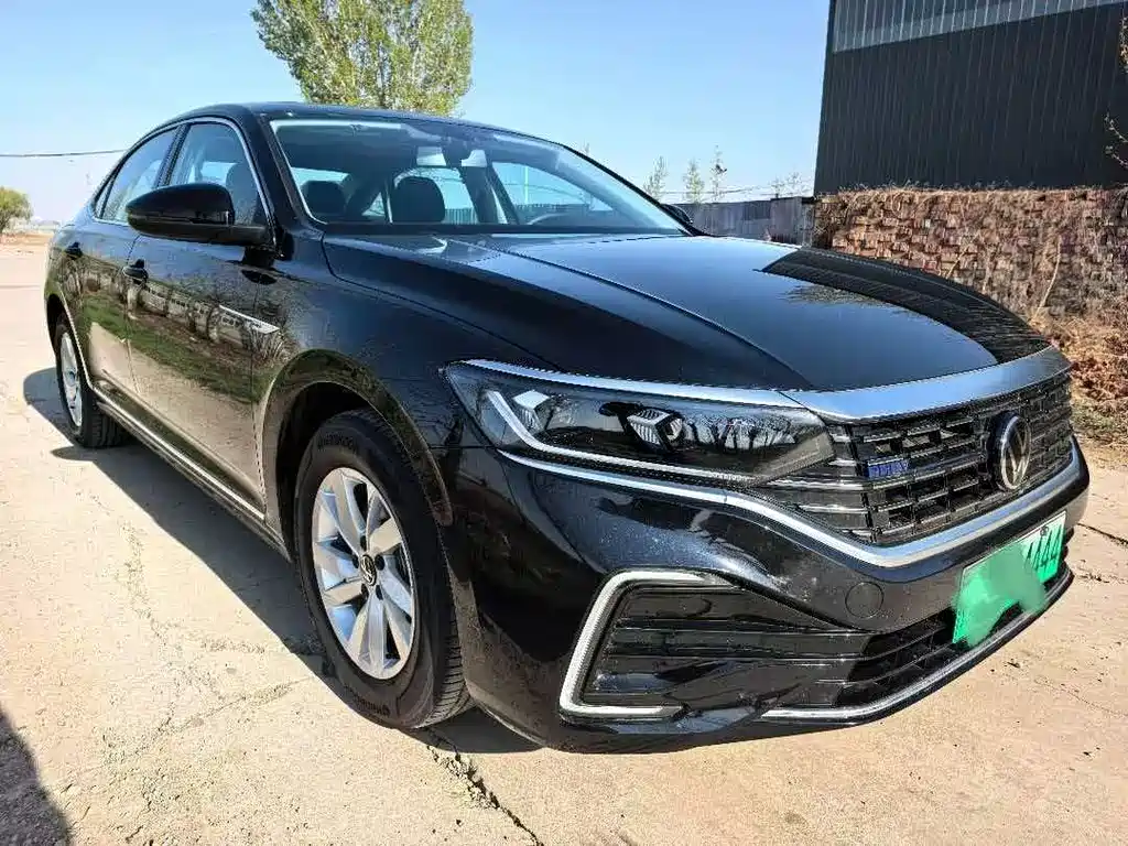 Volkswagen Passat 2025 430PHEV