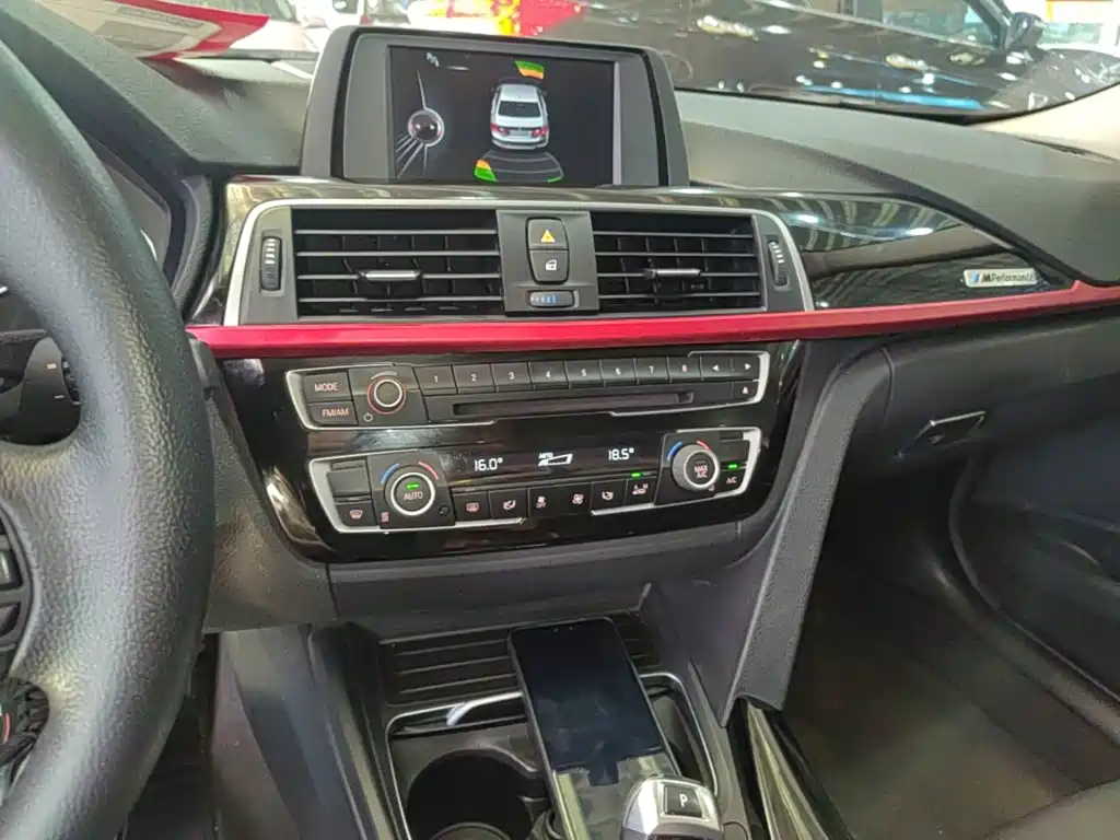 BMW 3 Series — миниатюра 13