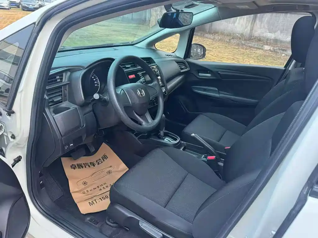 Honda Fit — миниатюра 4