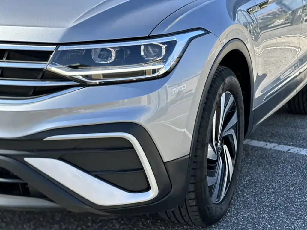 Volkswagen Tiguan L — миниатюра 23