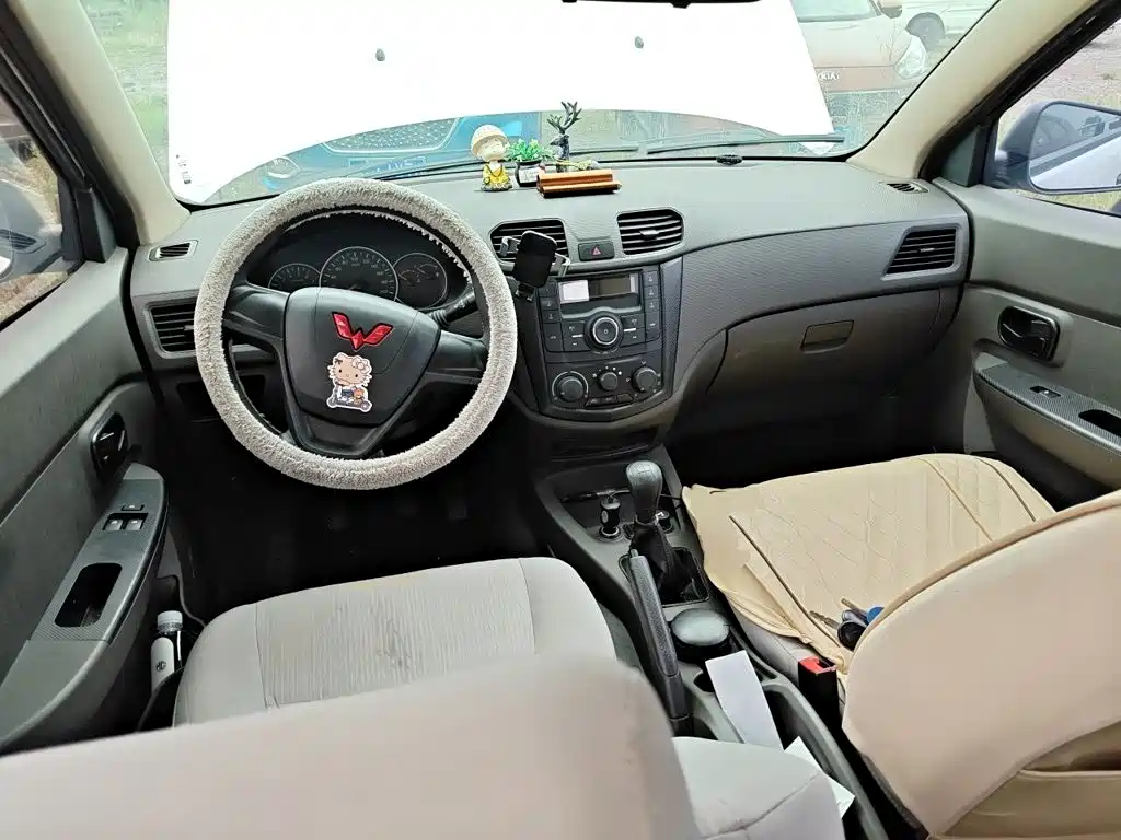 Wuling Hongguang — миниатюра 10