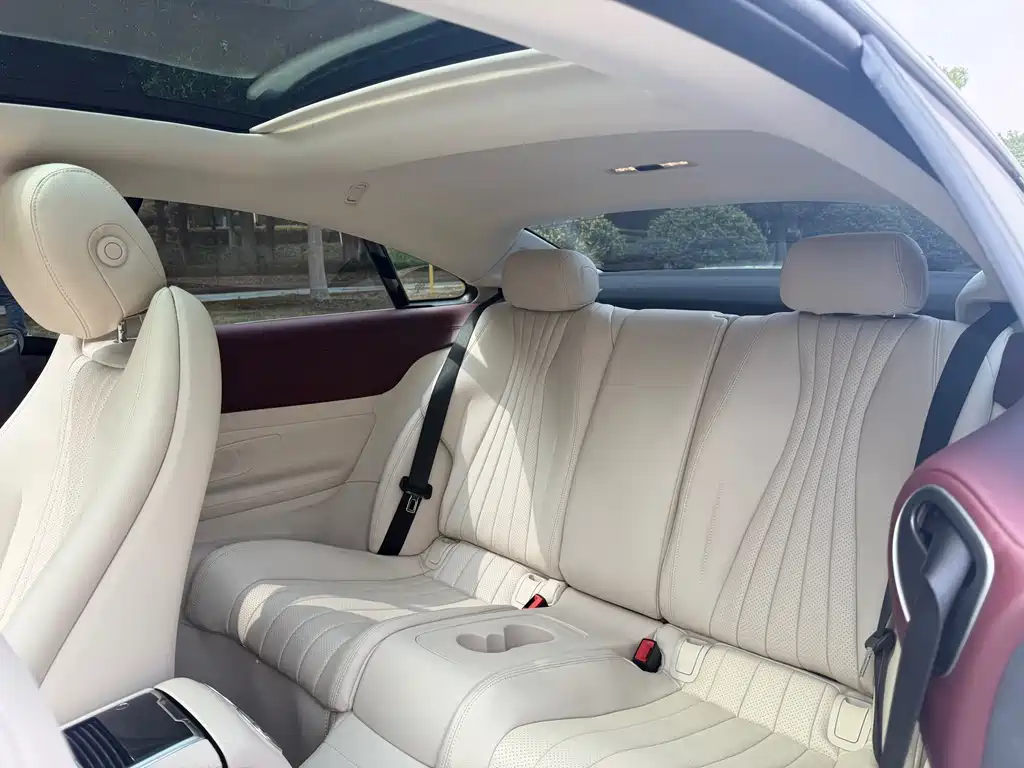 Mercedes-Benz E-Class (Import) — миниатюра 8