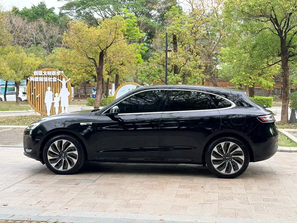 AITO ASK THE WORLD M5