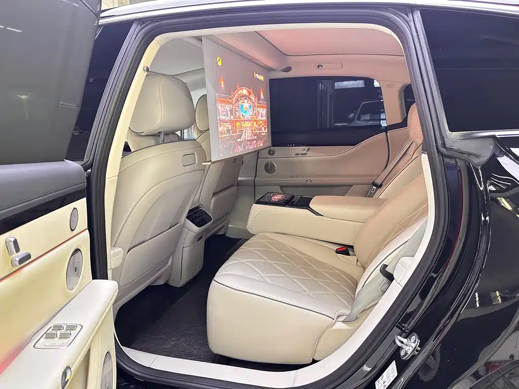 AITO ENJOY THE WORLD S9