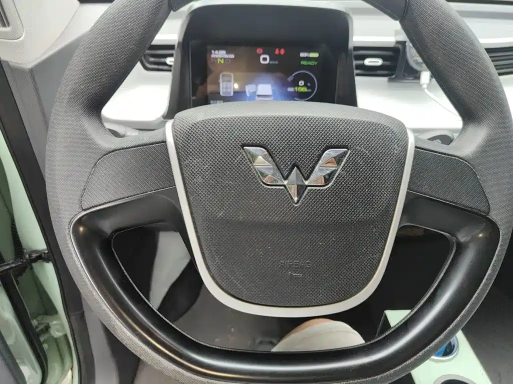 Wuling MINIEV — миниатюра 3