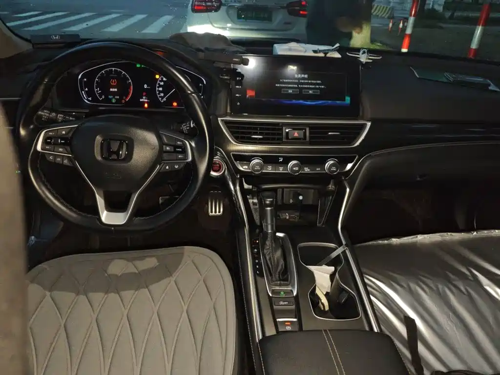 Honda Accord — миниатюра 10
