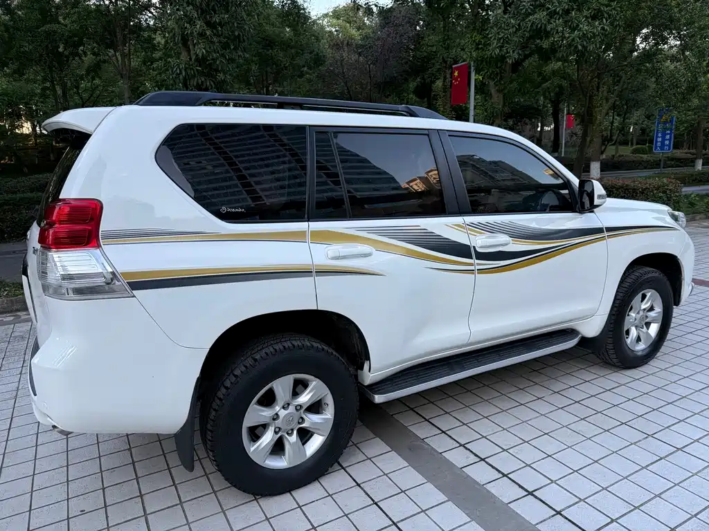Toyota Prado — миниатюра 5