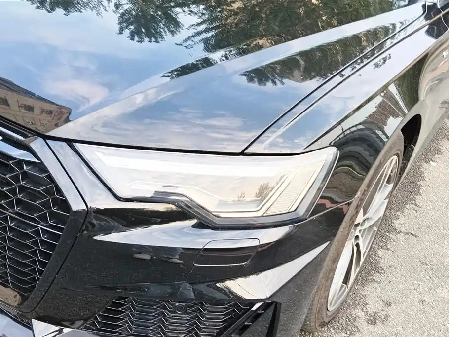 Audi A6L 2023 40 TFSI Luxury