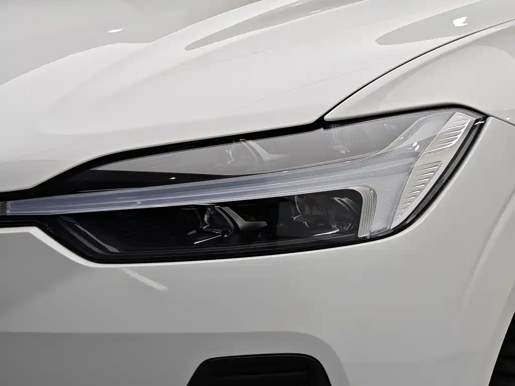 Volvo XC60 2022 B5 Luxury