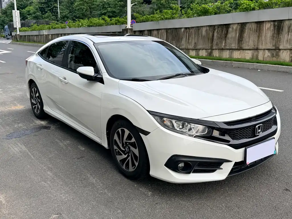 Honda Civic 2016 220TURBO CVT Luxury