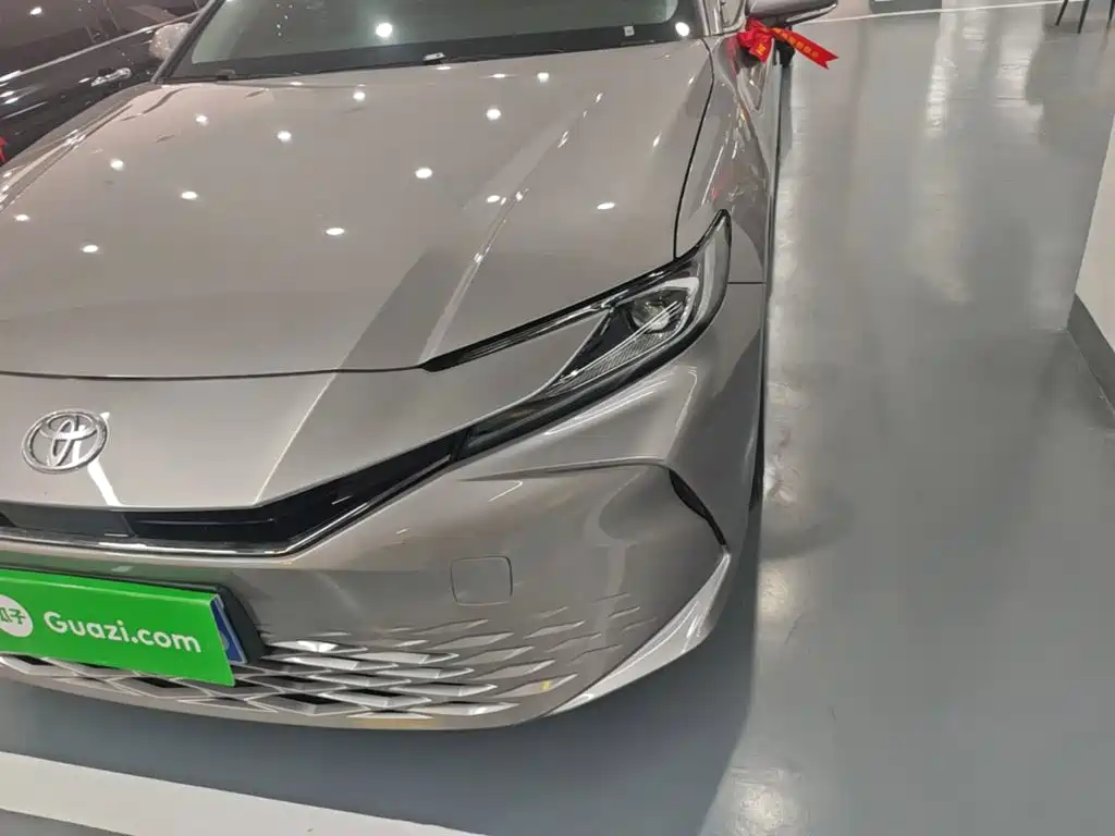 Toyota Camry — миниатюра 24