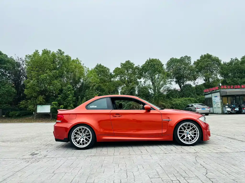 BMW 1 M 2011 1M Coupe