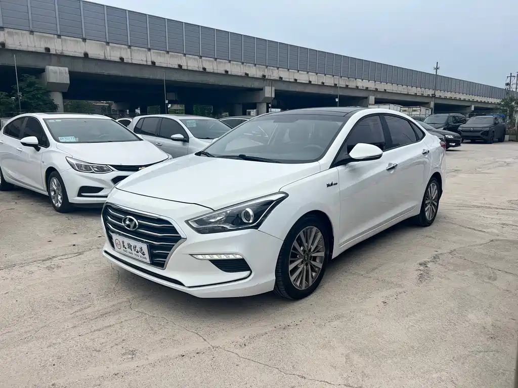Купить Hyundai Mistra