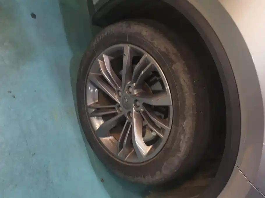 Geely Jia Ji New Energy — миниатюра 6