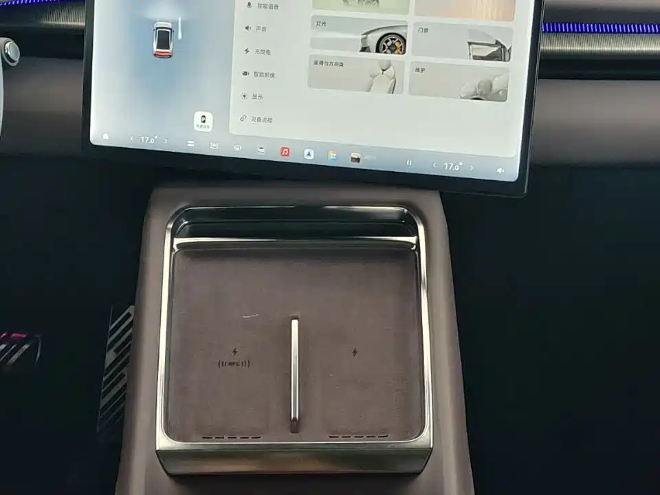 XPeng P7 — миниатюра 13