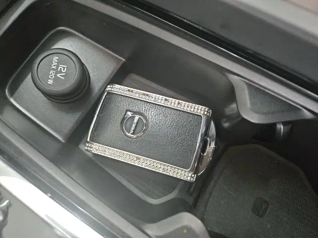 Volvo S60 — миниатюра 9