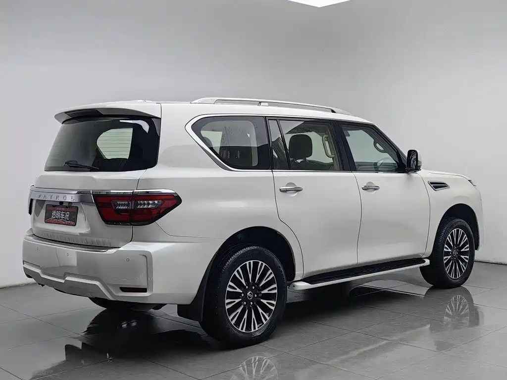 Nissan Patrol — миниатюра 2