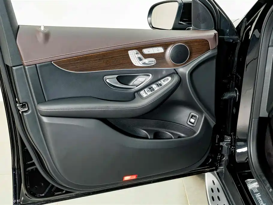 Mercedes-Benz GLC — миниатюра 16