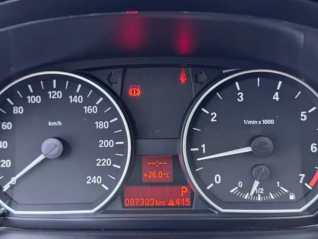 BMW 1 Series (Import) — миниатюра 6