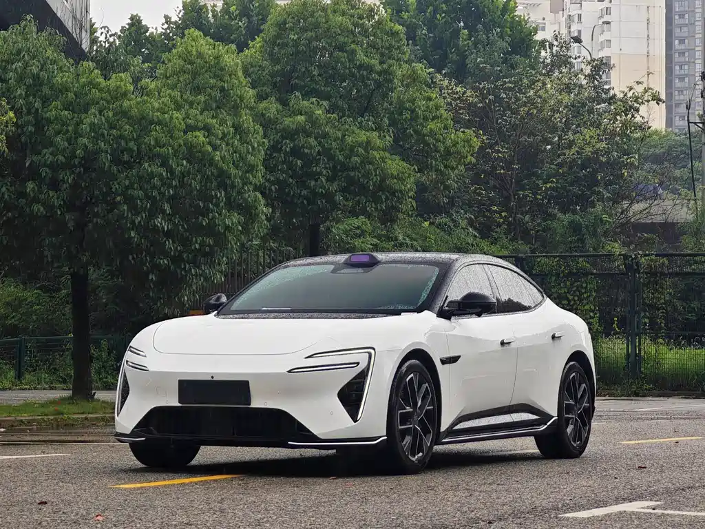 2025 Avatr 06 - zdjęcie 1 z 10