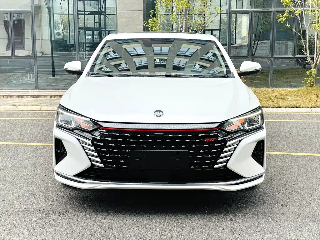 DONGFENG YI HYUN MAX