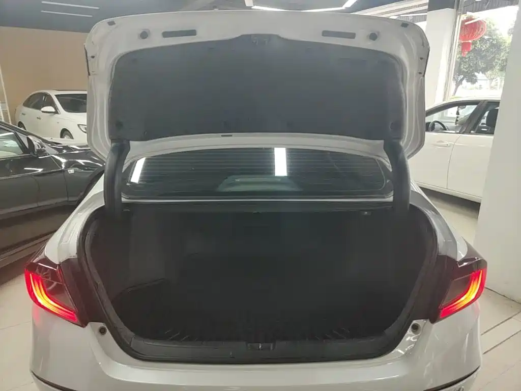 Honda Accord — миниатюра 19