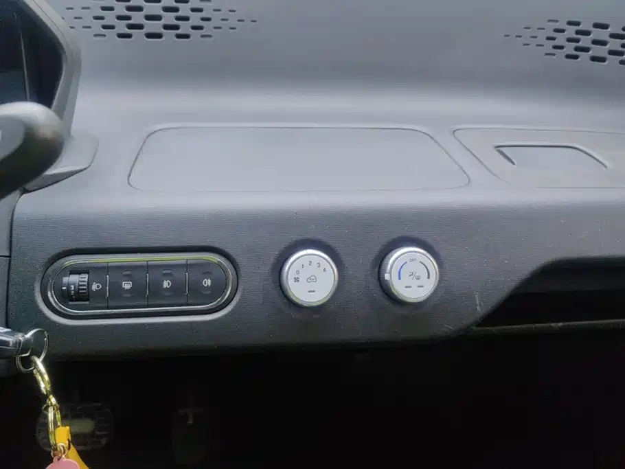Baojun E100 — миниатюра 13