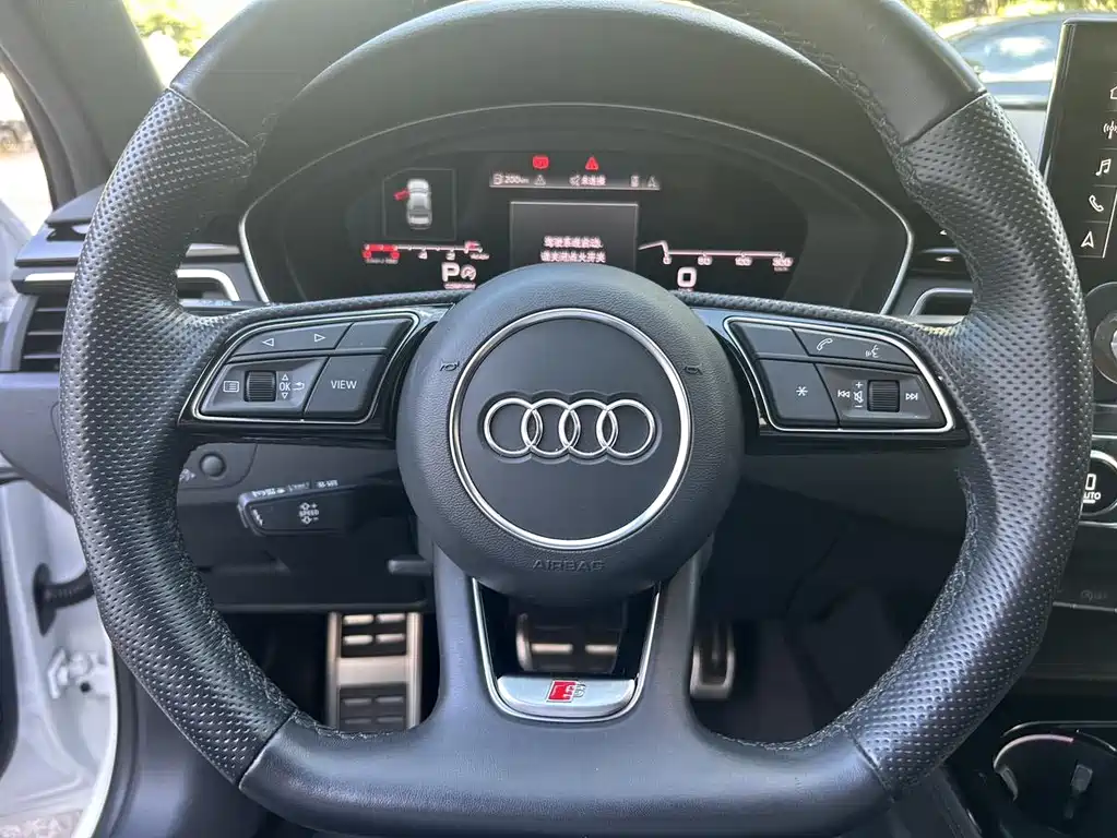 Audi A4L — миниатюра 12