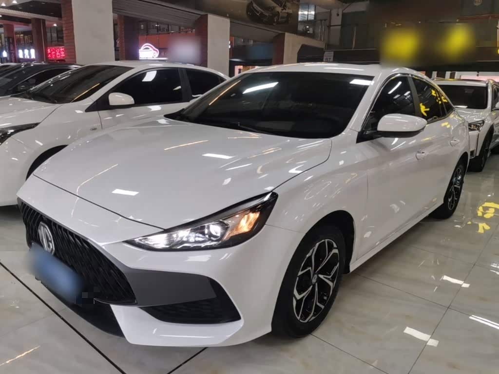 MG MG5 1.5 л 2023 г. Белый, пробег 33000 км