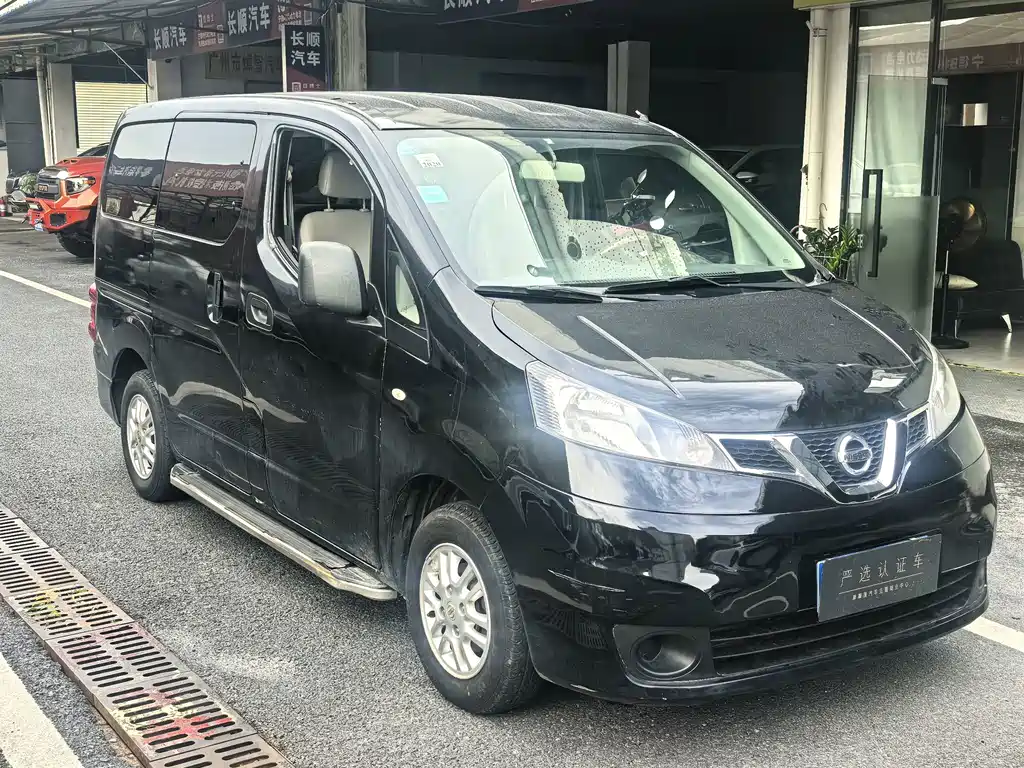 Nissan NV200 — миниатюра 5
